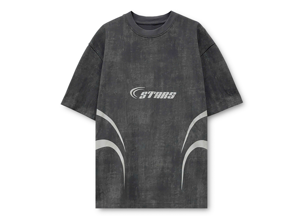 The oversized fit provides comfort and a modern aesthetic. 