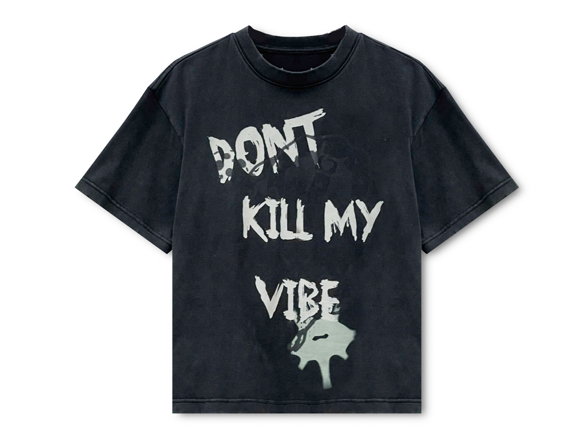 The washed finish enhances the vintage appeal, making it a versatile piece for streetwear styling